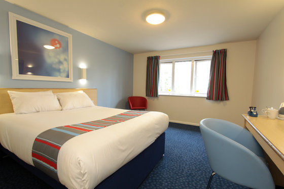 Travelodge Milton Keynes Old Stratford Room photo